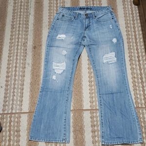 Almost New 31x32 Medium Distressed Guess Jeans